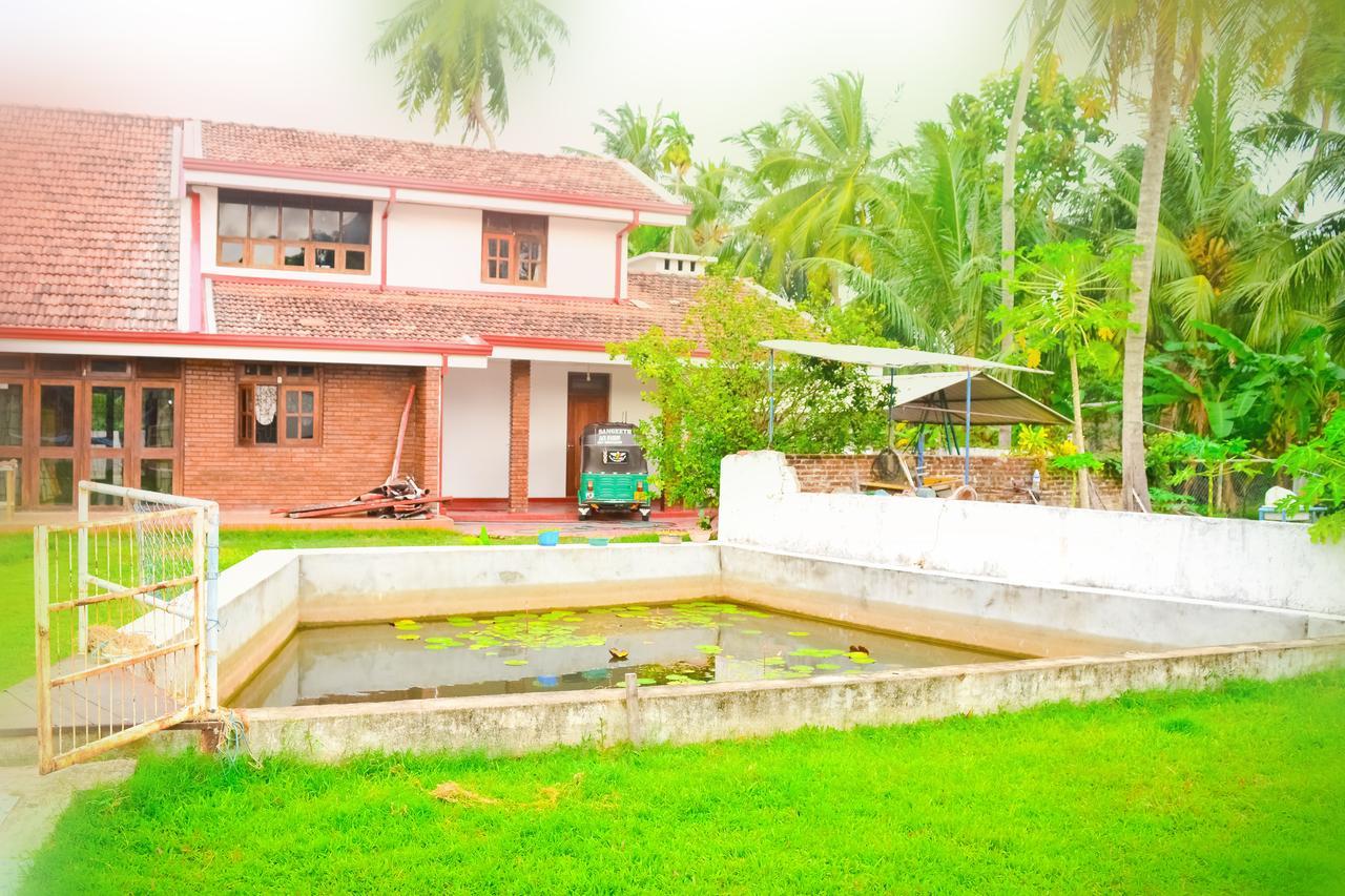 Aeroform Homestay Negombo Eksteriør billede