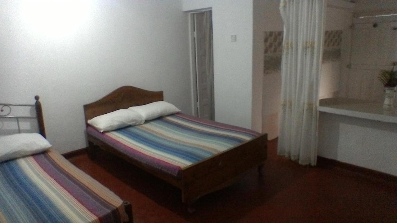 Aeroform Homestay Negombo Eksteriør billede